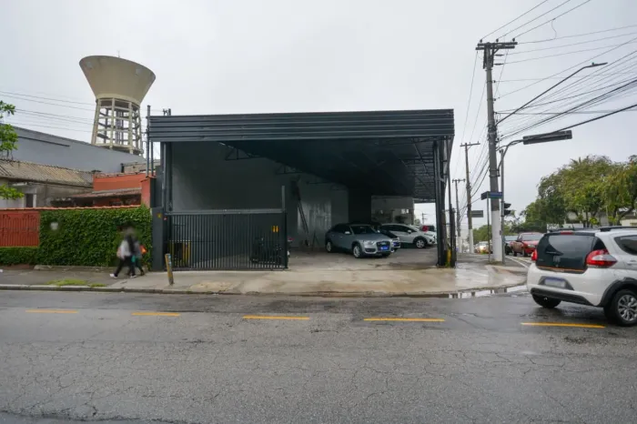 Galpão na Avenida Padre Arlindo Vieira, 873  350 m²