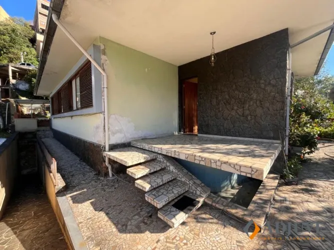 Casa próximo ao comercio local no Quissamã