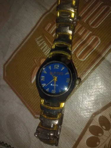 Relogio Rado jubile quartz com mostrador azul e marcadores de diamante
