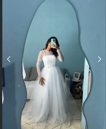 VESTIDO DE NOIVA + SAIOTE DE ARMAÇÃO