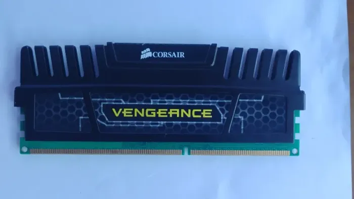 MEMORIA RAM VENGEANCE 4GB DDR3