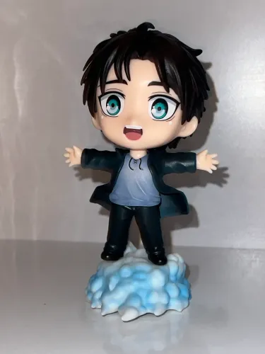 Eren Yeager Boneco