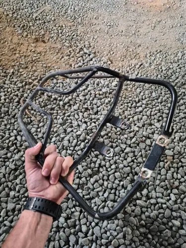 Suporte bagageiro cg