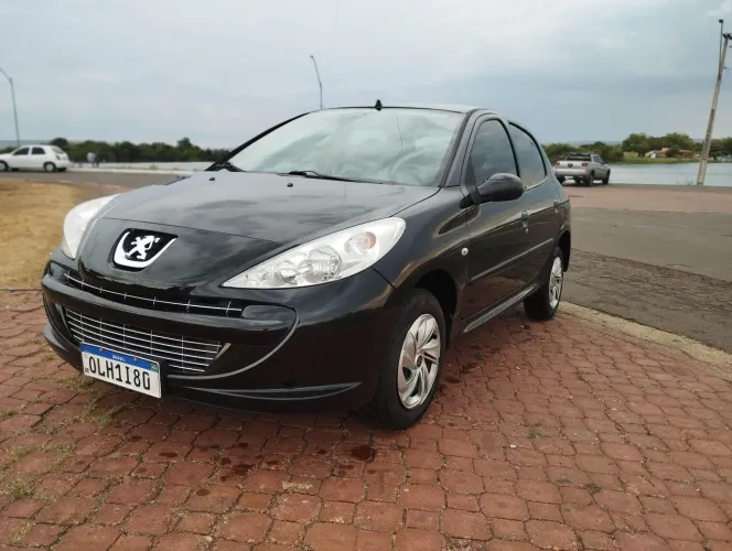 Peugeot 207 XR 1.4 Flex 8V 5P 2013