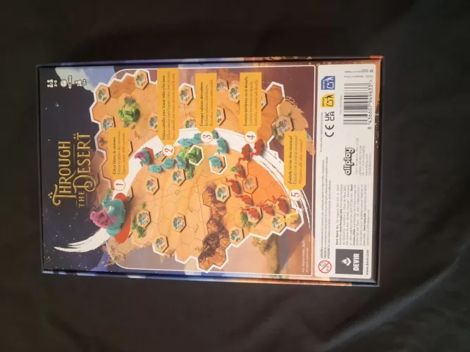 jogo de tabuleiro Through the Desert.