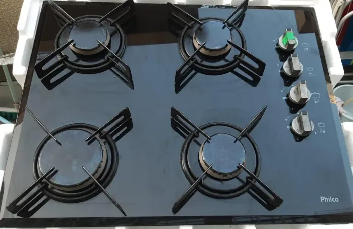 Cooktop Philco 4 bocas e mesa de vidro - 3 funcionando 1 reparo - Oportunidade