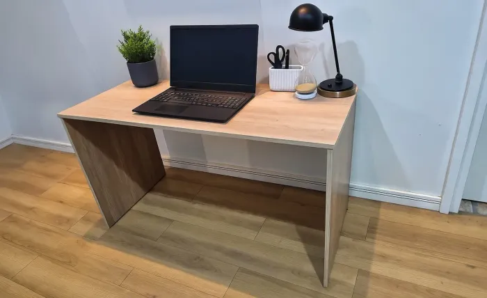 MESA EM COR DE 120CM