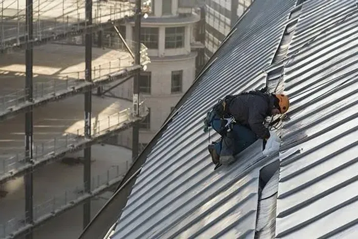 RENOVE SEU GALPÃO! Proteção, Pintura e Impermeabilização com Qualidade e Durabilidade!