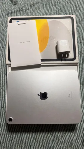 iPad 10 novo com nota fiscal e caixa ac cartão