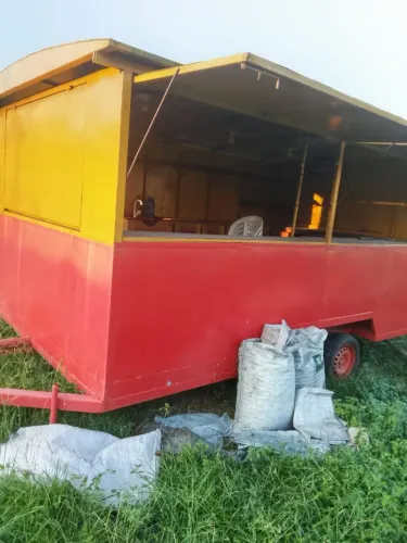 VENDE-SE TRAILER USADO 4m por 2m