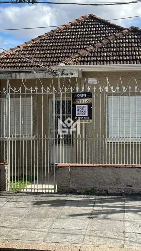 Casa Residencial 2 Dormitórios com Varanda Gourmet e 4 Vagas | Próxima à PUC (Vila São Jos