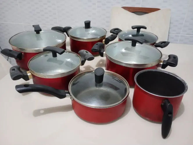 Vende-se panelas usadas !!