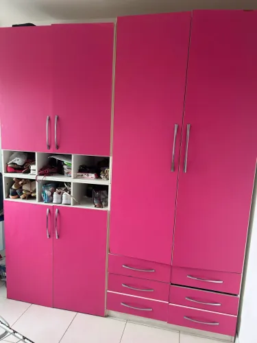 Vendo guarda-roupa de madeira pura