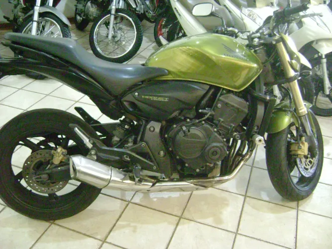 HONDA CB 600F HORNET VERDE 2011