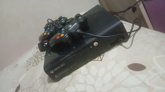 Xbox 360 slim 
