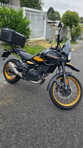Royal Enfield Himalayan 450 Hanle Black 2025/26 + Baú 60L