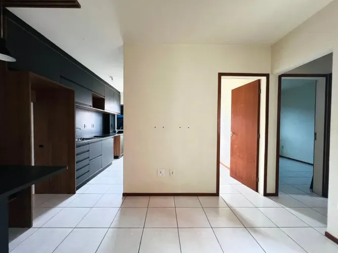 AP 2 dormitórios com cozinha planejada e VG privativa - Biguaçu-SC