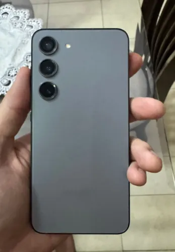 Celular Samsung S23 em ótimo estado de conservação + Samsung Watch5(opcional)