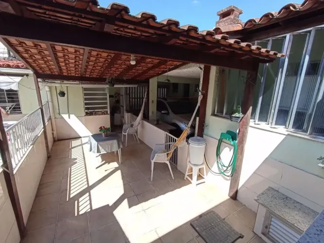 BS IMOBILIÁRIA VENDE!   Casa com 4 dormitórios à venda, 140 m² - Santa Rosa - Niterói/RJ