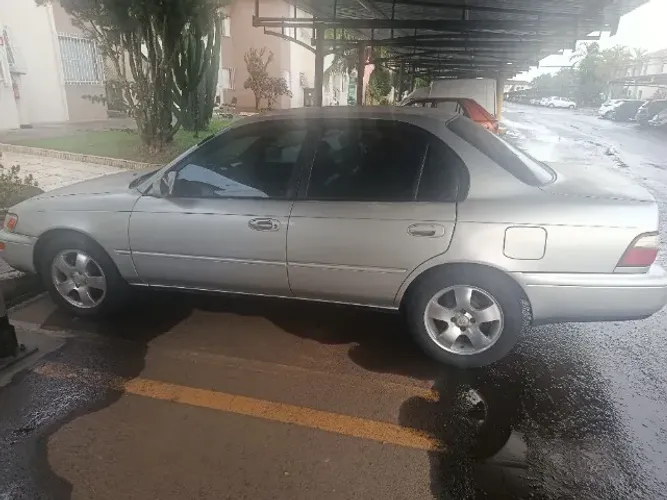 Toyota Corolla LE 1.8 1997