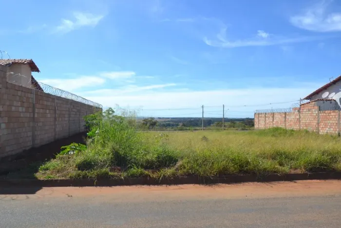 Terreno à venda New Golden Ville em Uberlândia