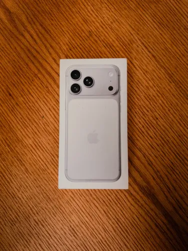 iPhone 17 Pro Max - 256GB (Prata)