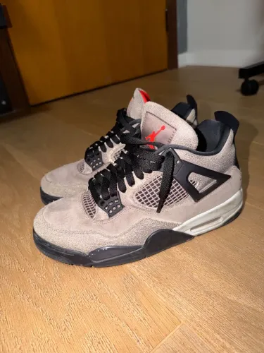 Jordan 4 retro
