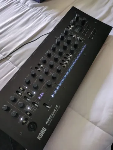 Sintetizador Korg Minilogue XD Module