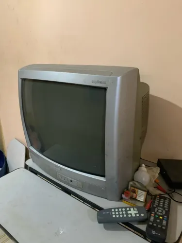 TV VINTAGE RELÍQUIA