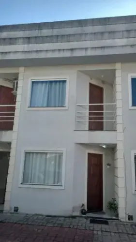 Casa duplex junto ao centro e lagoa - Pq. Hotel - Araruama
