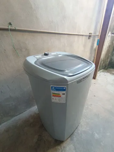 Tanquinho de lavar 15kg na cor cinza