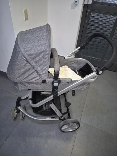 Carrinho de Bebê com Bebê Conforto Safety 1st TS Mobi Duo 3 Rodas até 15kg