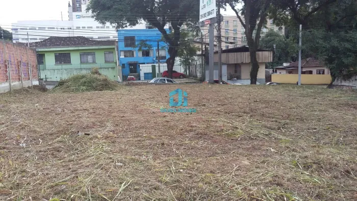 Terreno no Portão | 880m² | ZR4 | 2.950.000,00 | Em Curitiba