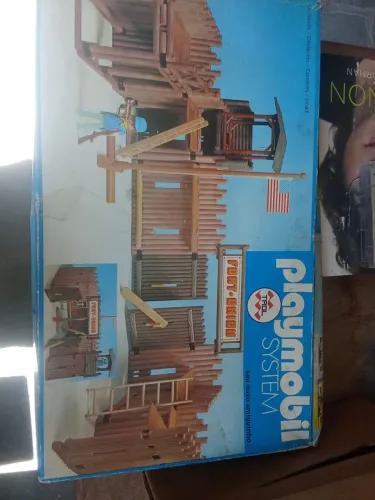 FORTE APACHE PLAYMOBIL