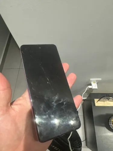 Moto G24 tela trincada