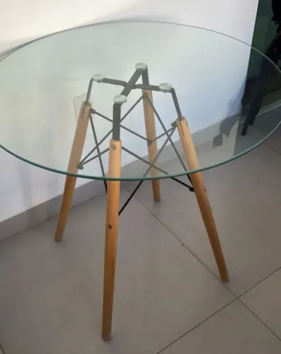 Mesa eiffel 1,20m vidro temperado