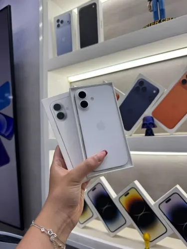 IPHONE 17 256GB BRANCO <br>R$4999,00 SEMI NOVO TOP <br>ENTREGA GRÁTIS