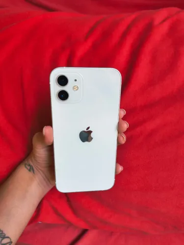 iPhone 12 64GB - Excelente estado | Funcionando perfeitamente