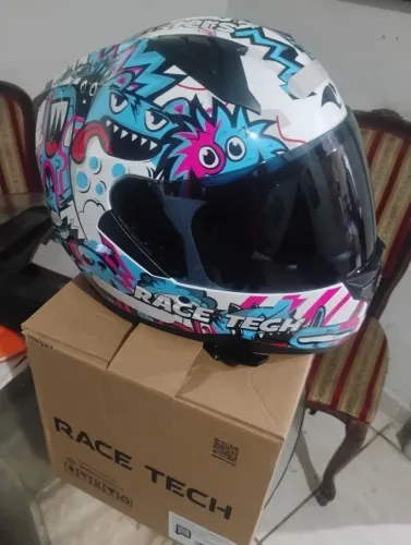 Capacete race tech zerado tamanho 61/62 com viseira fumê e cristal