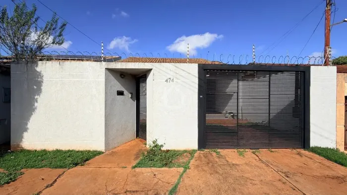 CASA 3 SUITES 2 VAGAS E AMPLO QUINTAL RITA VIEIRA
