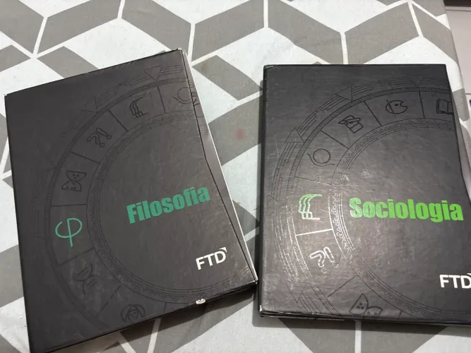 Livros coleção 360- filosofia e sociologia 