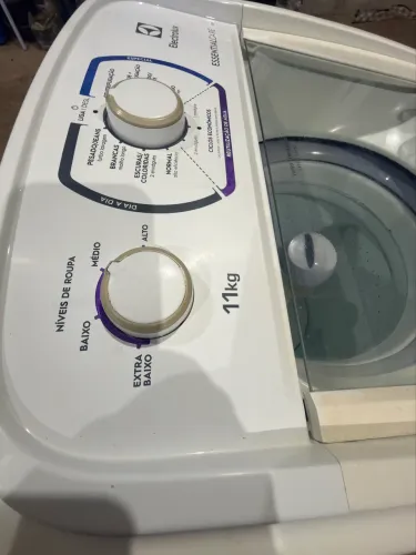 Máquina de lavar roupa Electrolux 11 quilos