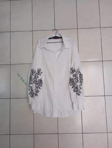 Camisa Maria. Valentina branca tamanho G