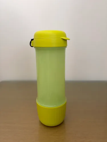 Garrafa tupperware nova 