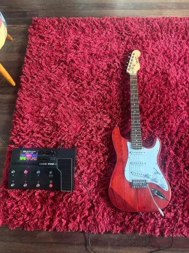 Guitarra Stratocaster Benson