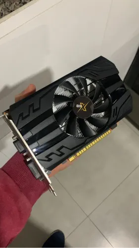 Placa de video GTX 750 4GB