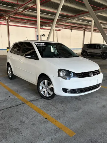 Volkswagen Polo 1.6 Mi/s.ouro 1.6 MI Tot.flex 8V 5P 2014