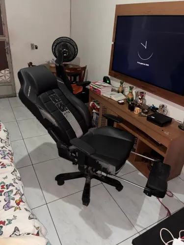 Cadeira Gamer DXRacer Classic Series (Com Apoio de Pés) - Estrutura Perfeita