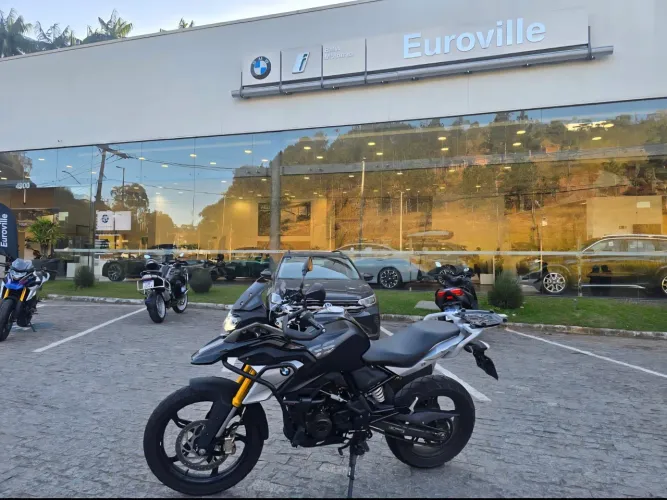 BMW G 310 S TRIPLE BLACK ANO 2023