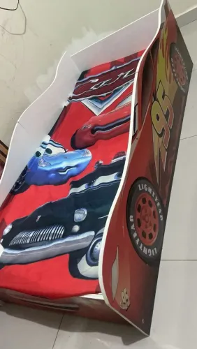Vendo cama infantil nunca usada já com colchão promoção 500 reais pra vim buscar *